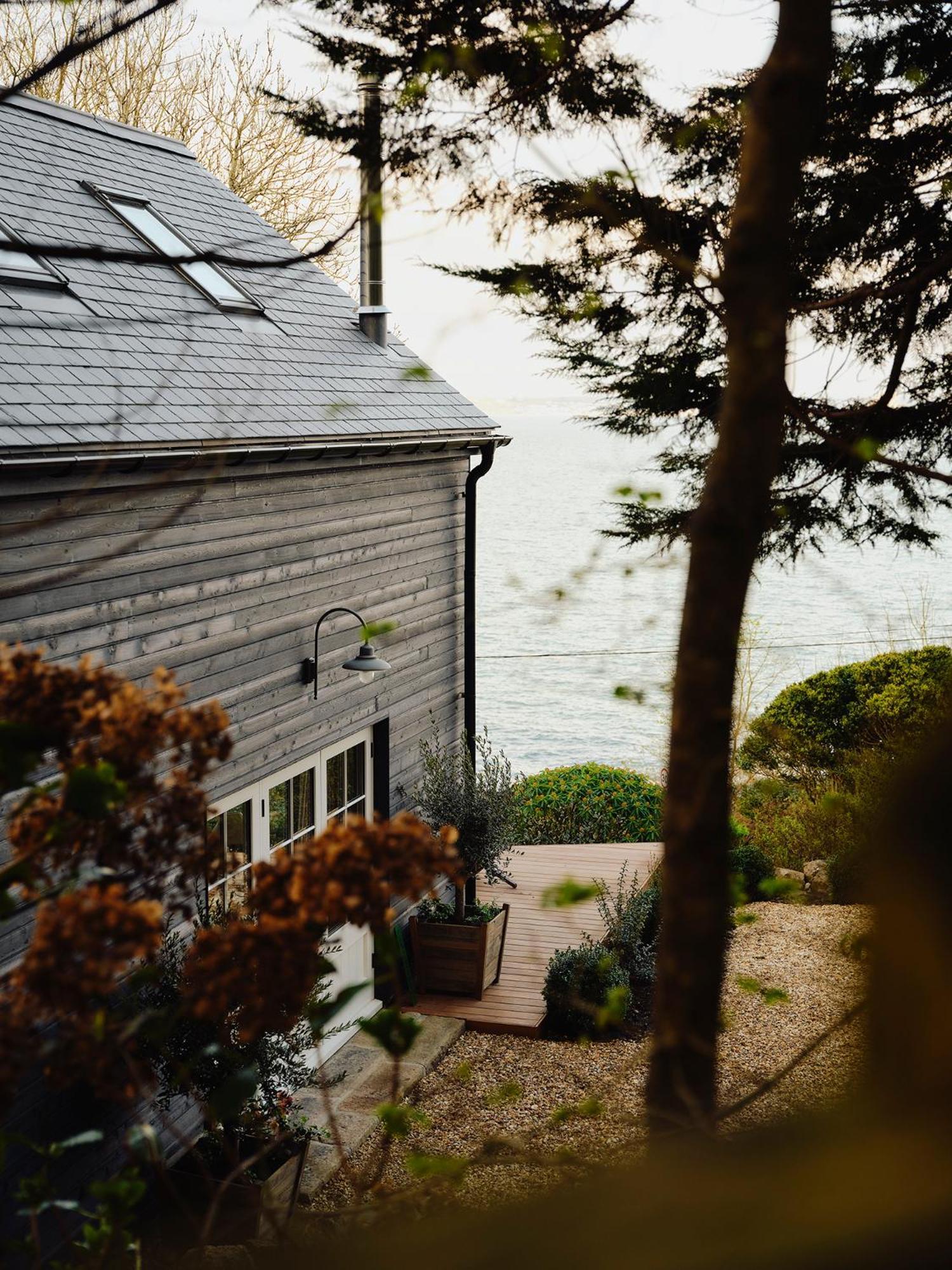 1-Bed Luxury Seafront Cabin In Heart Of Newlyn, Mousehole エクステリア 写真